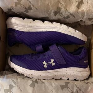 New Under Armour girls shoes Purple